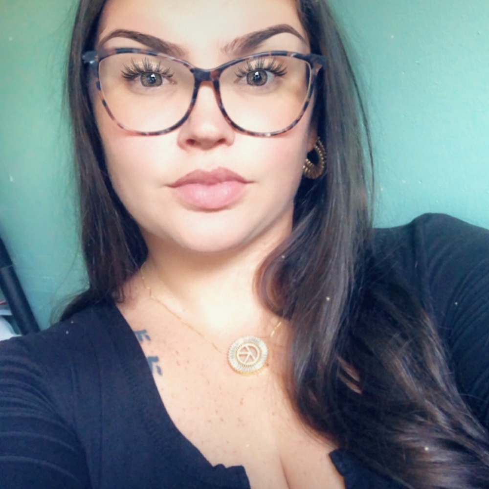 Meet your Posher, Kayla